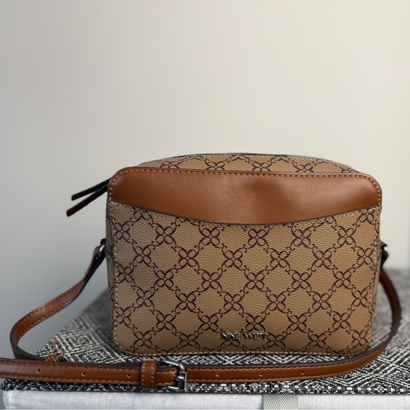 Nine West Brown Bag - Picture 2 of 6